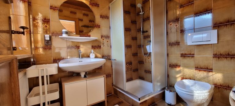 Badezimmer (Schlafzimmer 3)