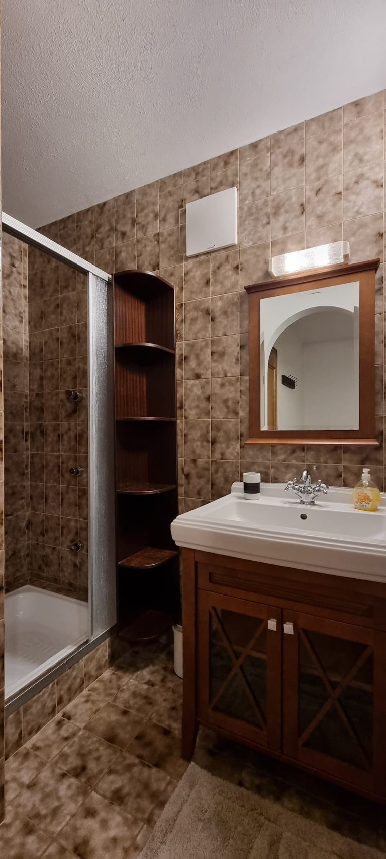 Badezimmer (Schlafzimmer 1)