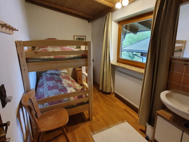 Schlafzimmer 2 (1. Stock)